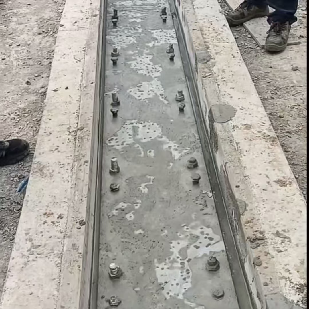 铁锋港口码头起重机龙门吊重型机械设备稳固用早强快凝轨道胶泥